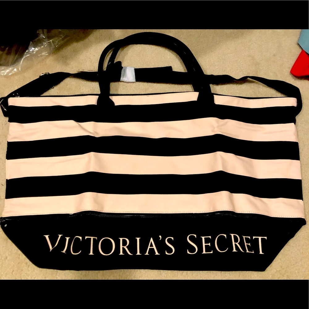 Victoria Secret Light Duffle Bag
